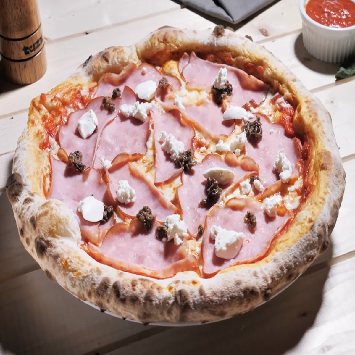 pizza porcina e tartufa
