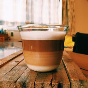 cafea in 3 4 culori
